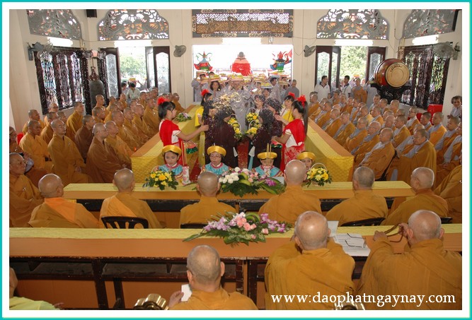 TP. HCM: Lễ dâng y Ca Sa tại Quan Âm tu viện