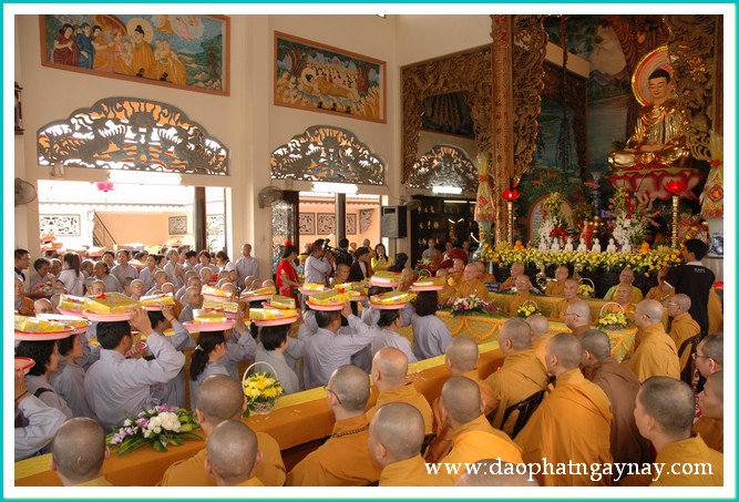 TP. HCM: Lễ dâng y Ca Sa tại Quan Âm tu viện