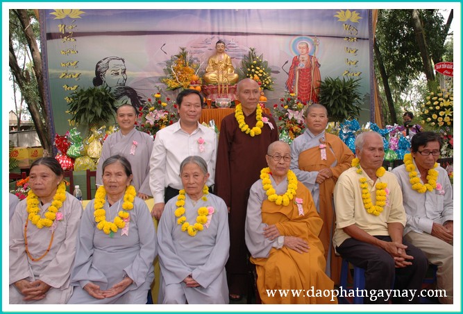 Bình Dương: Tấm lòng hiếu đạo của người khiếm thị