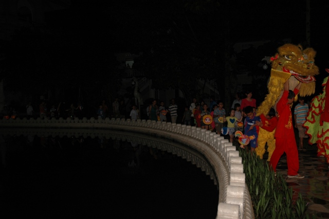 TP. HCM: Vui tết Trung Thu tại chùa Bửu Long