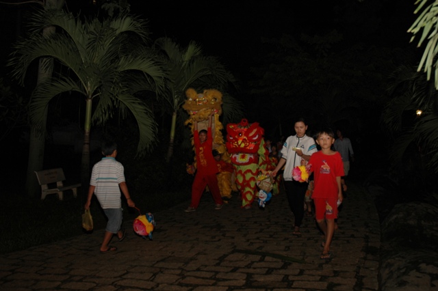 TP. HCM: Vui tết Trung Thu tại chùa Bửu Long