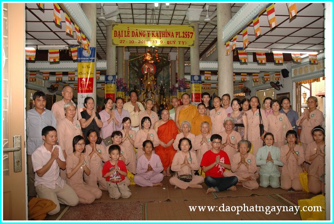 TP. HCM: Chùm ảnh lễ dâng y Kathina tại chùa Phổ Minh - Gò Vấp