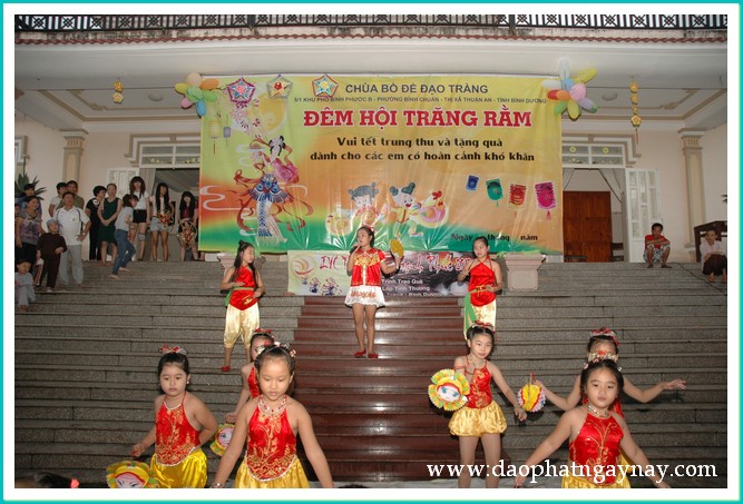 Bình Dương: Đêm hội trăng rằm dành cho các em có hoàn cảnh khó khăn