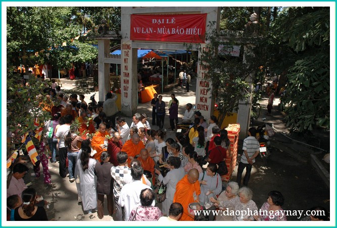 TP. HCM: Sinh hoạt an cư kiết hạ Phật giáo Nam Tông người Kinh