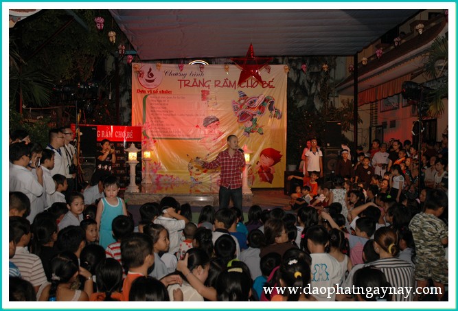 TP. HCM: Đêm hội trăng rằm yêu thương