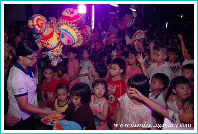 TP. HCM: Đêm hội trăng rằm yêu thương