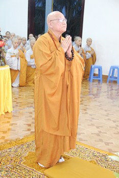 Hình Ảnh Cung Thỉnh Linh Mô Ni Trưởng Hải Triều Âm Tham Phật Yết Tổ