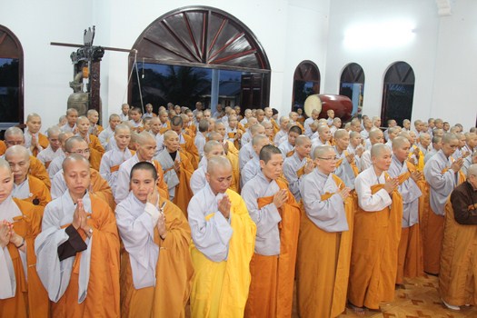 Hình Ảnh Cung Thỉnh Linh Mô Ni Trưởng Hải Triều Âm Tham Phật Yết Tổ