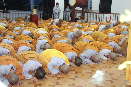 Hình Ảnh Cung Thỉnh Linh Mô Ni Trưởng Hải Triều Âm Tham Phật Yết Tổ