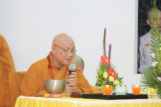 Hình Ảnh Cung Thỉnh Linh Mô Ni Trưởng Hải Triều Âm Tham Phật Yết Tổ