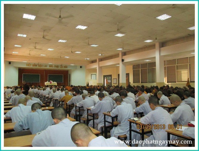 TP. HCM: Tăng Ni sinh hệ Trung Cao Phật học thi học kỳ I-II
