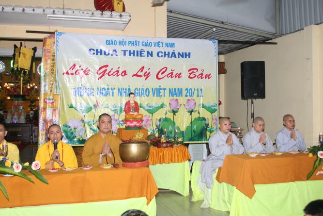 TP.HCM: Lớp giáo lý chùa Thiên Chánh mừng ngày nhà giáo Việt Nam