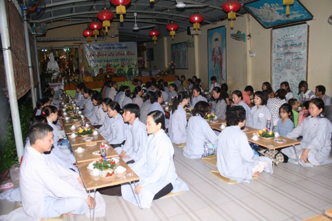 TP.HCM: Lớp giáo lý chùa Thiên Chánh mừng ngày nhà giáo Việt Nam