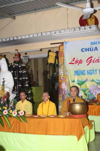 TP.HCM: Lớp giáo lý chùa Thiên Chánh mừng ngày nhà giáo Việt Nam
