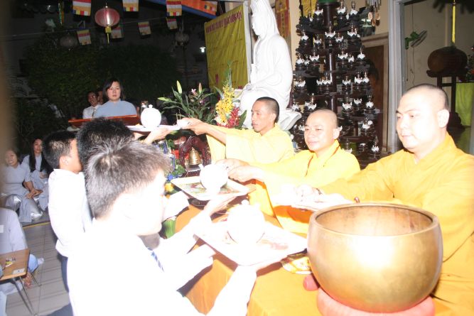 TP.HCM: Lớp giáo lý chùa Thiên Chánh mừng ngày nhà giáo Việt Nam