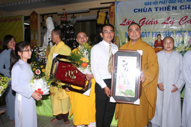 TP.HCM: Lớp giáo lý chùa Thiên Chánh mừng ngày nhà giáo Việt Nam