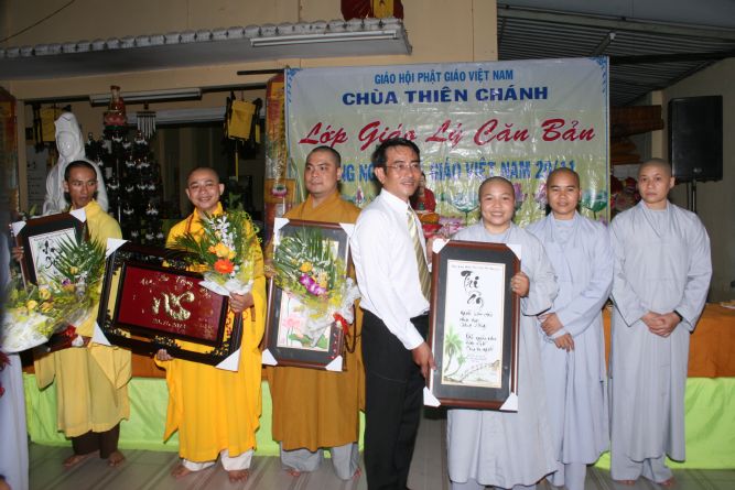 TP.HCM: Lớp giáo lý chùa Thiên Chánh mừng ngày nhà giáo Việt Nam