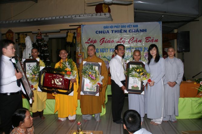 TP.HCM: Lớp giáo lý chùa Thiên Chánh mừng ngày nhà giáo Việt Nam