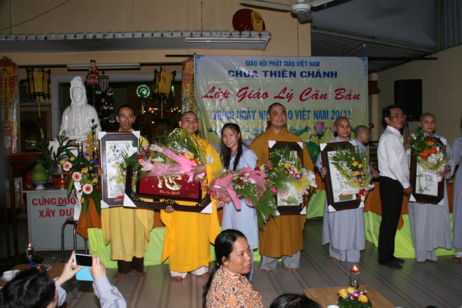 TP.HCM: Lớp giáo lý chùa Thiên Chánh mừng ngày nhà giáo Việt Nam