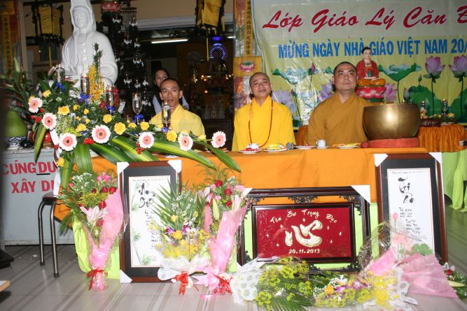 TP.HCM: Lớp giáo lý chùa Thiên Chánh mừng ngày nhà giáo Việt Nam