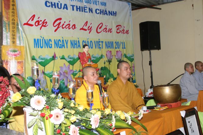 TP.HCM: Lớp giáo lý chùa Thiên Chánh mừng ngày nhà giáo Việt Nam