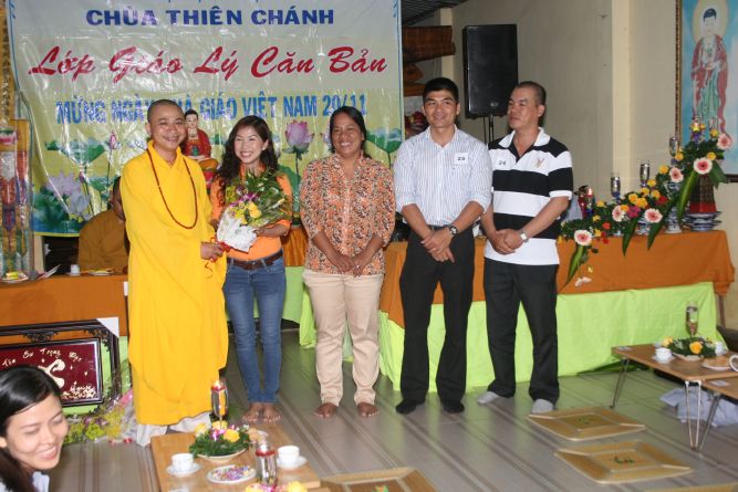 TP.HCM: Lớp giáo lý chùa Thiên Chánh mừng ngày nhà giáo Việt Nam