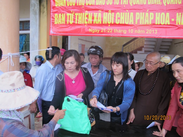 Chùa Pháp Hoa - Nam Úc cứu trợ đồng bào bị bão lụt miền Trung