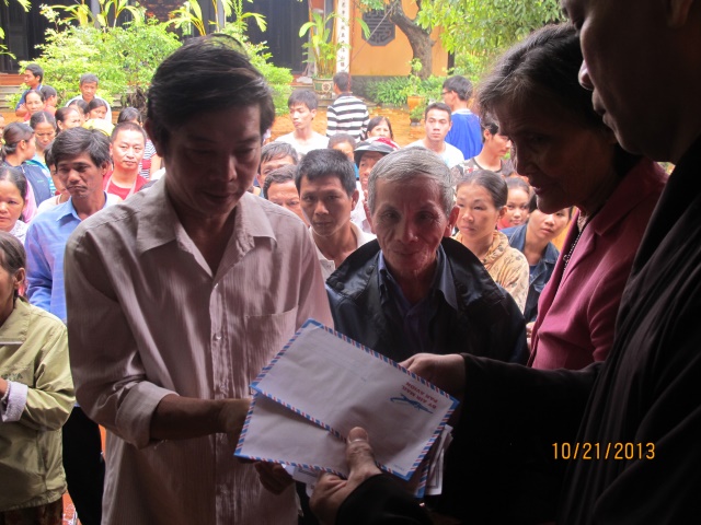 Chùa Pháp Hoa - Nam Úc cứu trợ đồng bào bị bão lụt miền Trung