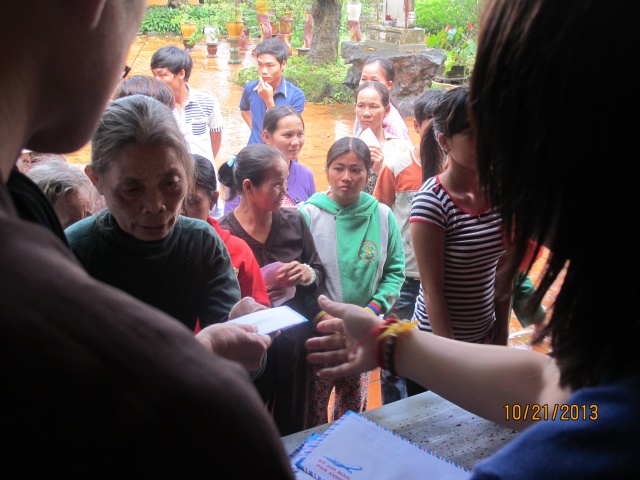 Chùa Pháp Hoa - Nam Úc cứu trợ đồng bào bị bão lụt miền Trung