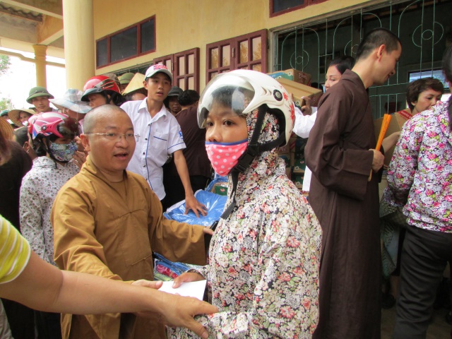 Quỹ Từ thiện ĐPNN: Cứu trợ cho đồng bào miền Trung