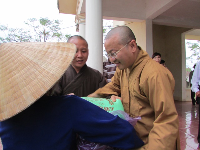 Quỹ Từ thiện ĐPNN: Cứu trợ cho đồng bào miền Trung