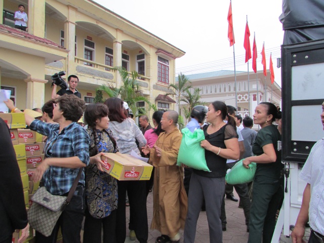 Quỹ Từ thiện ĐPNN: Cứu trợ cho đồng bào miền Trung