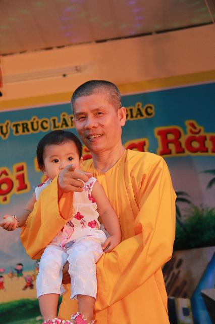 Bản Tin Chương trình “Đêm Hội Trăng Rằm” tại Thiền Tự Trúc Lâm Viên Giác, thành phố Nha Trang.