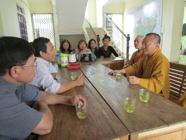 Quỹ Từ thiện Đạo Phật Ngày Nay cứu trợ miền Trung đợt 2 tại Hà Tĩnh và Đà Nẵng