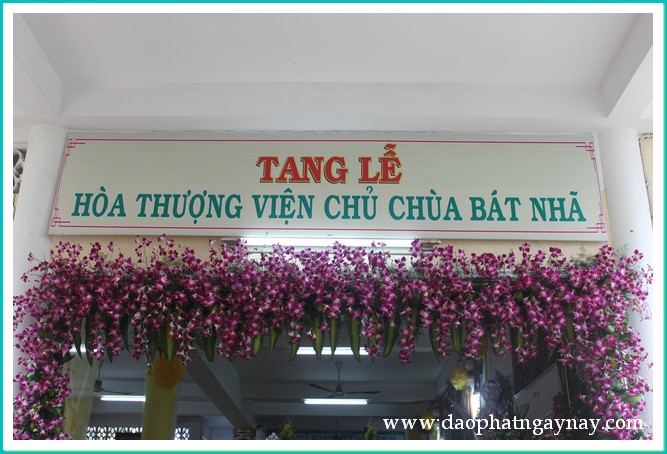 Chùm ảnh: Ban trị sự GHPGVN TP. HCM viếng giác linh HT. Thích Đạt Đạo