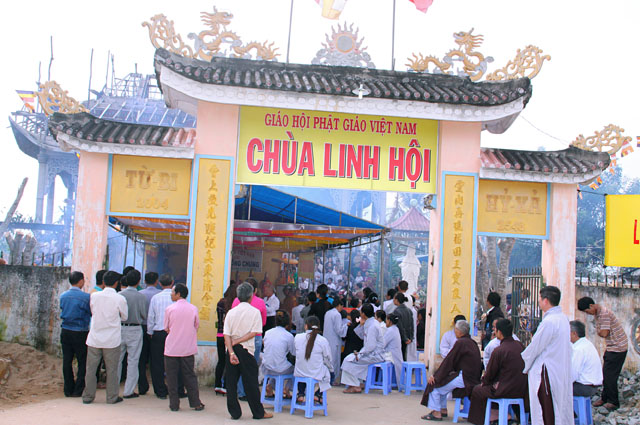 Gia Lai: Lễ đúc đại hồng chung chùa Linh Hội