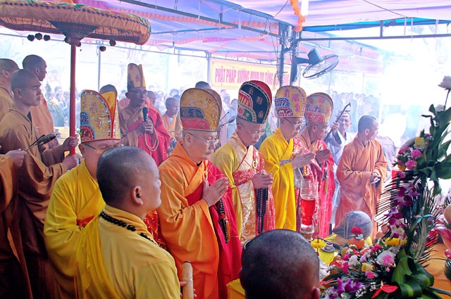 Gia Lai: Lễ đúc đại hồng chung chùa Linh Hội
