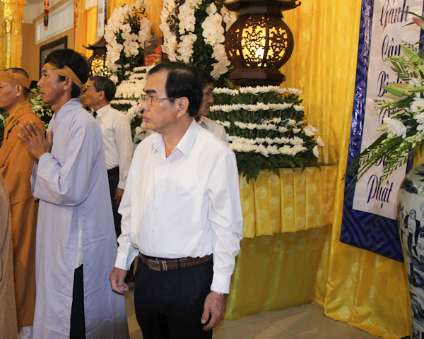 Ngày thứ nhất: Các phái đoàn viếng tang cố HT. Thích Nhật Quang
