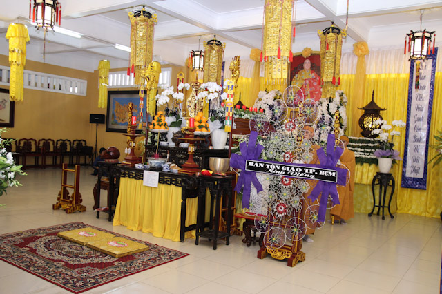 Ngày thứ nhất: Các phái đoàn viếng tang cố HT. Thích Nhật Quang