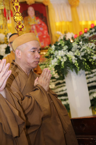 Ngày thứ nhất: Các phái đoàn viếng tang cố HT. Thích Nhật Quang
