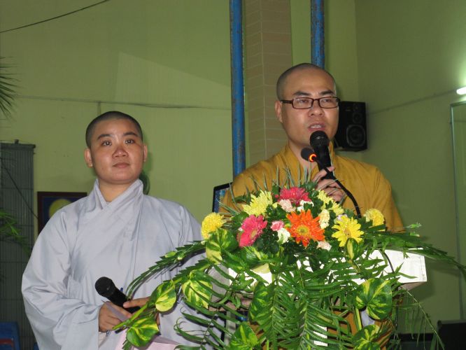 Đồng Nai: Đốt nến tri ân đón mùa hiếu hạnh