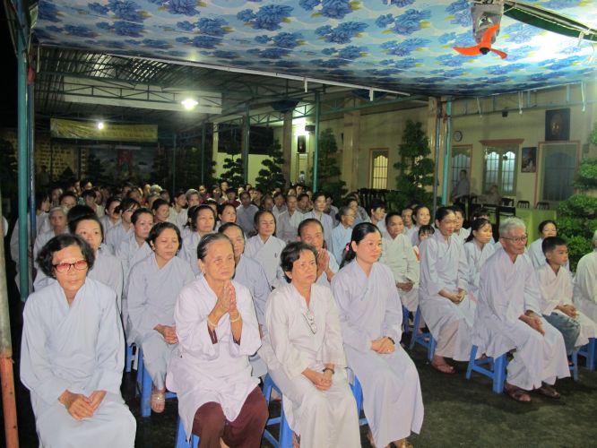 Đồng Nai: Đốt nến tri ân đón mùa hiếu hạnh