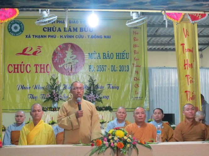 Đồng Nai: Đốt nến tri ân đón mùa hiếu hạnh
