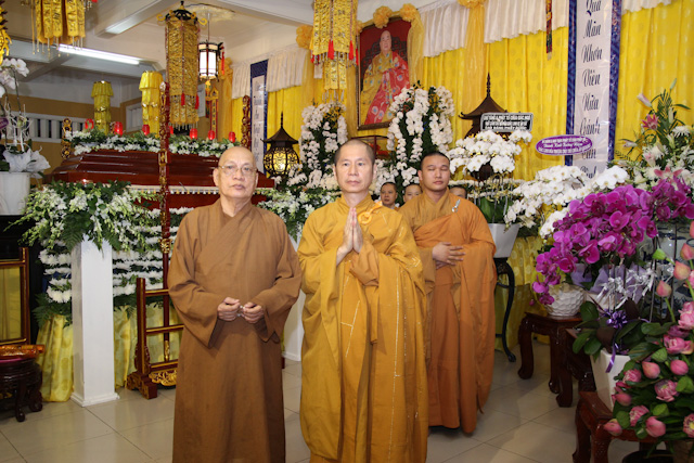 Ngày thứ 3: Các phái đoàn viếng tang cố HT. Thích Nhật Quang