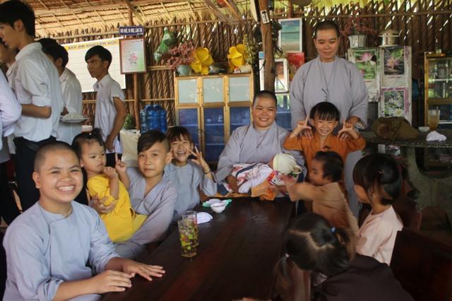 Đồng Tháp: Bếp Ăn Khuyến Học Chùa Bửu Nghiêm