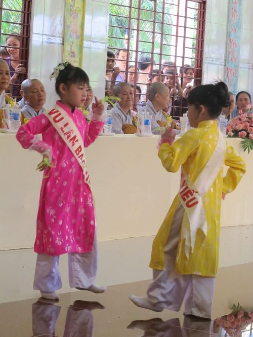 Tiền Giang: Đại lễ Vu lan Báo hiếu tại chùa Linh Bửu