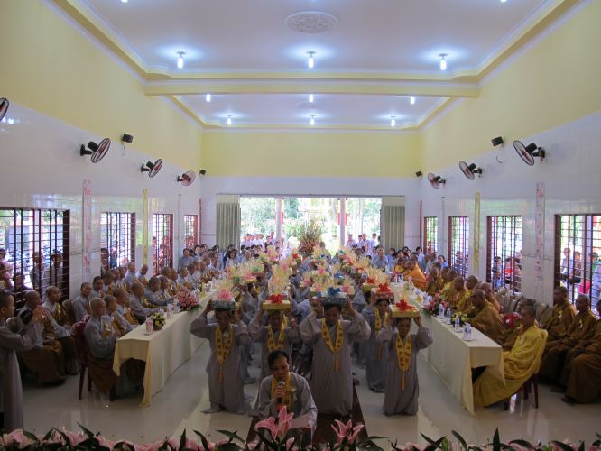 Tiền Giang: Đại lễ Vu lan Báo hiếu tại chùa Linh Bửu