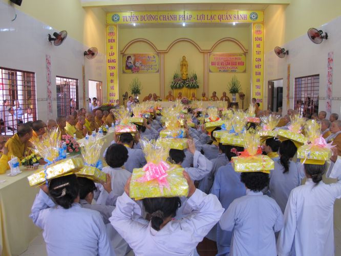 Tiền Giang: Đại lễ Vu lan Báo hiếu tại chùa Linh Bửu