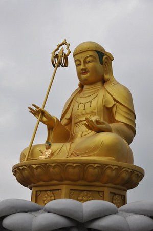 Danh thắng Đông Hải Long Cung Tự