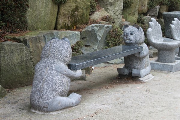 Danh thắng Đông Hải Long Cung Tự